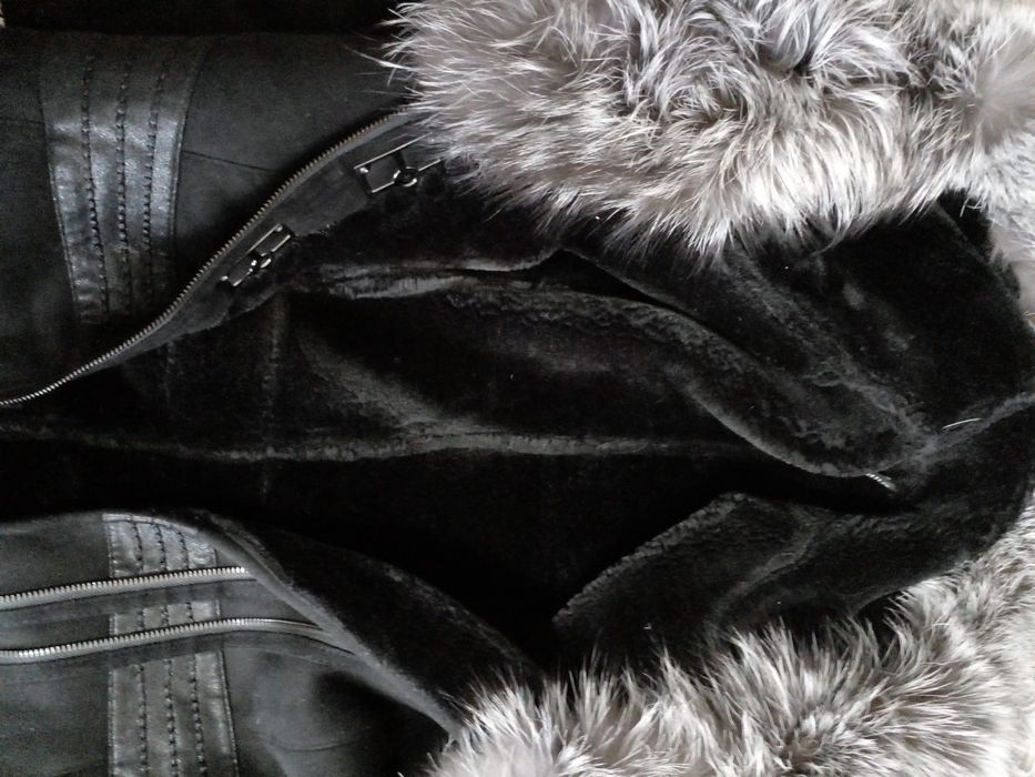 Продается зимняя дубленка, очень теплая