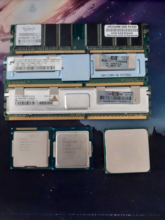 Vând componente de PC