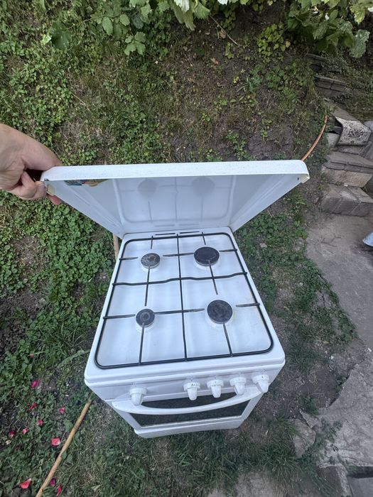 Продам газ плиту б/у