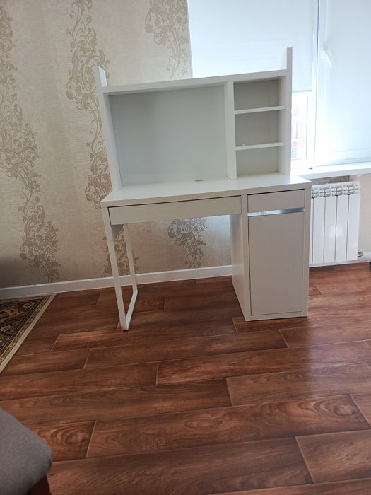 Продам Стол компьютерный