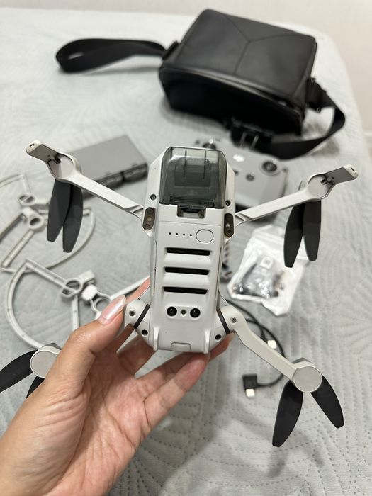 Дрон DJI mini 2  SE Fly More Combo