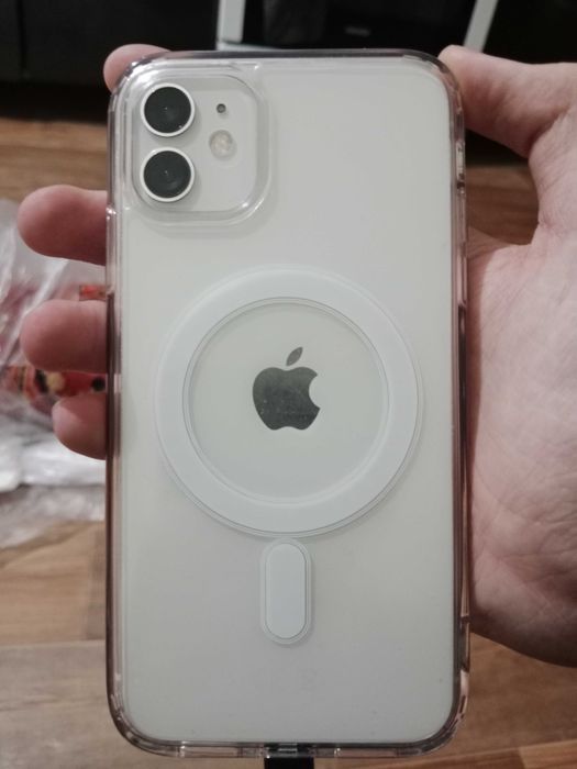 Iphone 11 продаю