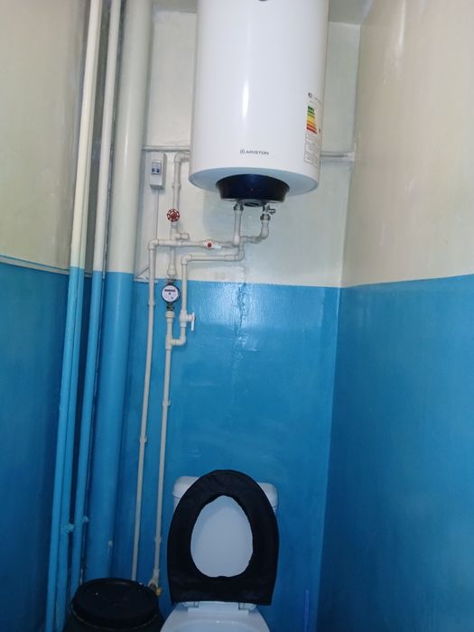 Срочна 1хонали квартира сотилади