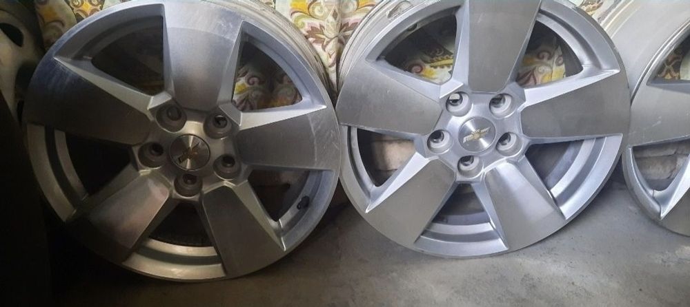 Продам диски от малибу 1 позиция 1-2 состояние отличное оригинал
Разме