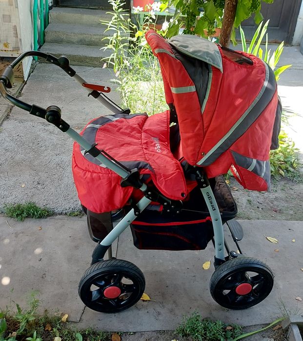 Коляска        .