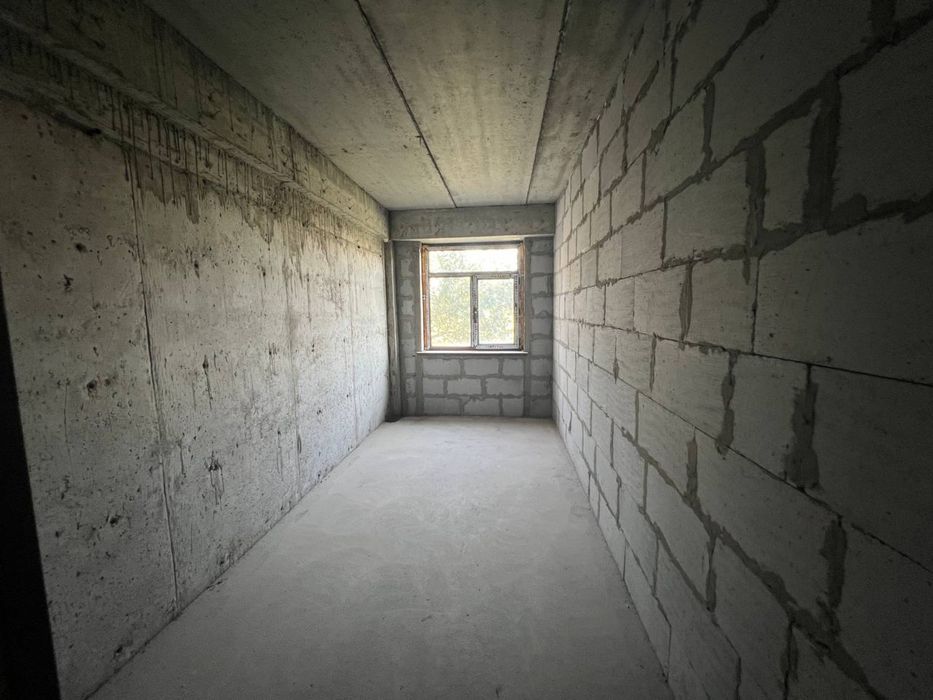 Срочно продаю квартиру в Новостройке 1/7/9