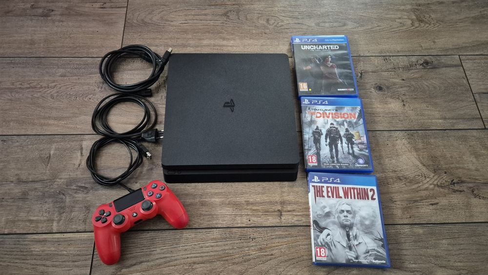 Playstation 4 Slim c 3 игри