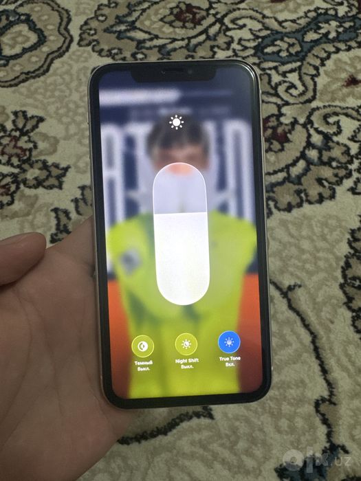 Iphone 11 srochni sotiladi