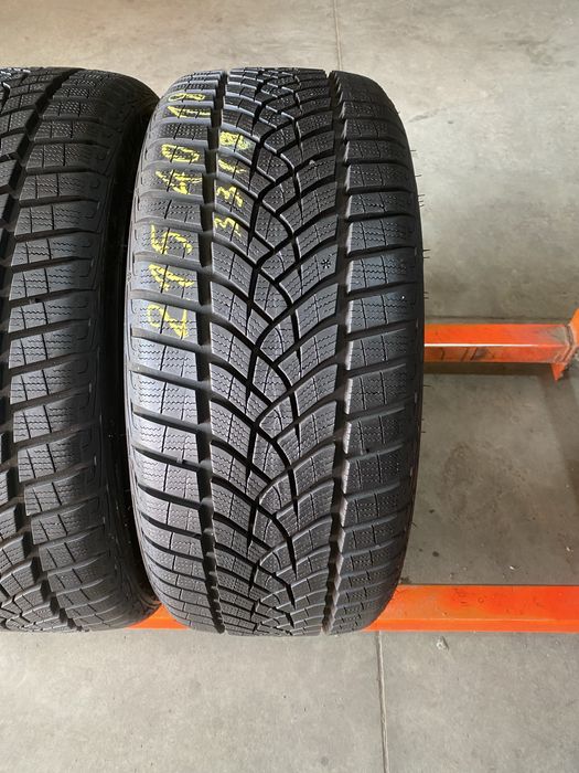 Anvelope iarna 215/40/18 Goodyear Ultra Grip Performance 215 40 18 R18