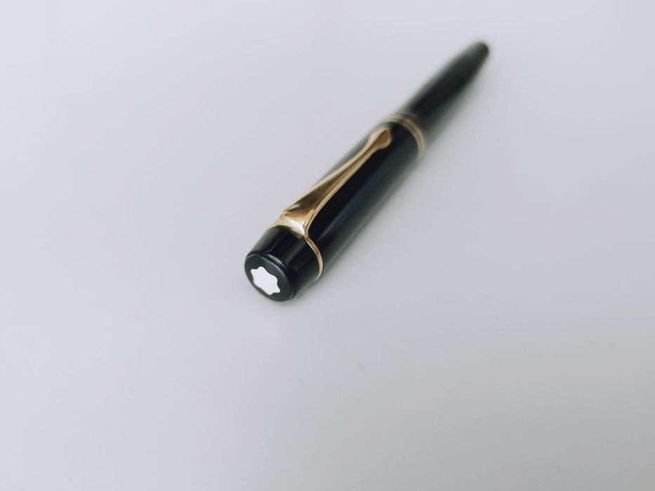 Stilou Montblanc 324, rar , penita aur 14K, piston telescopic, Germani