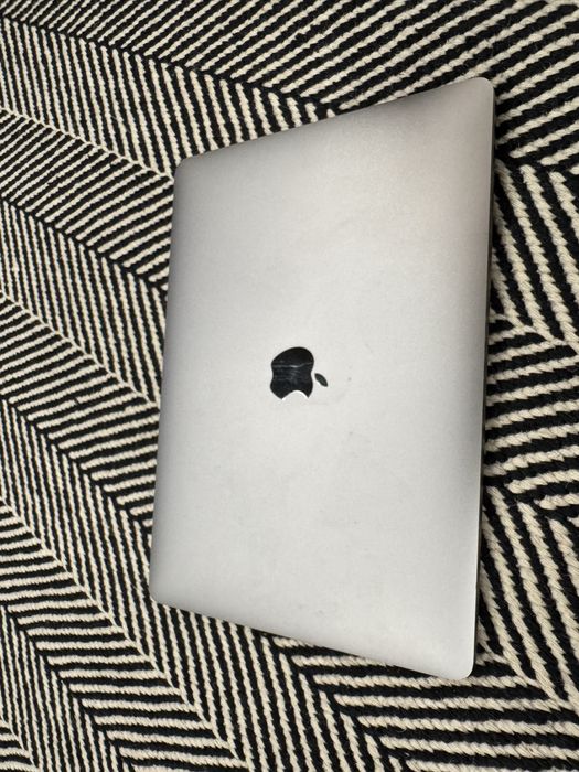 MacBook Pro 13 256 GB (space gray)