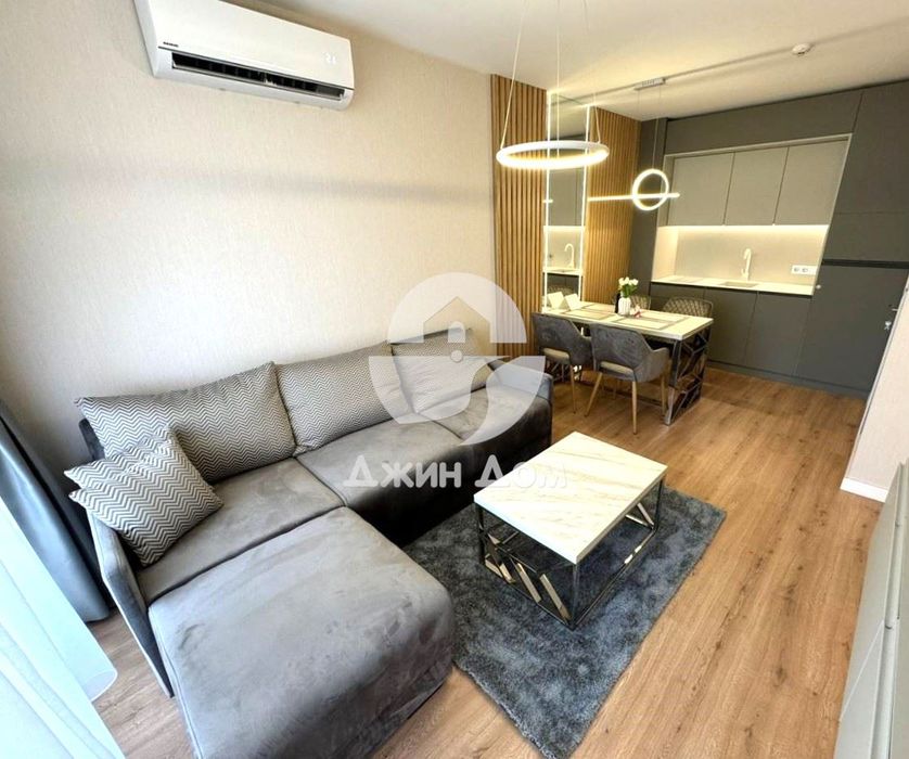 Луксозен тристаен апартамент в к-с „Хармони Сюитс 18“, Слънчев бряг