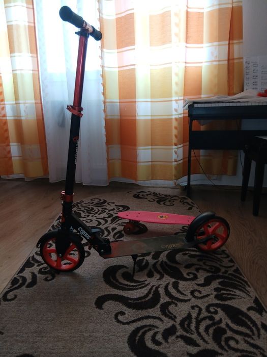 Trotineta copii si skateboard