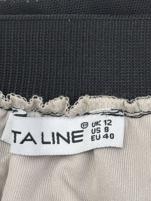 Женская одежда, кофта и юбка