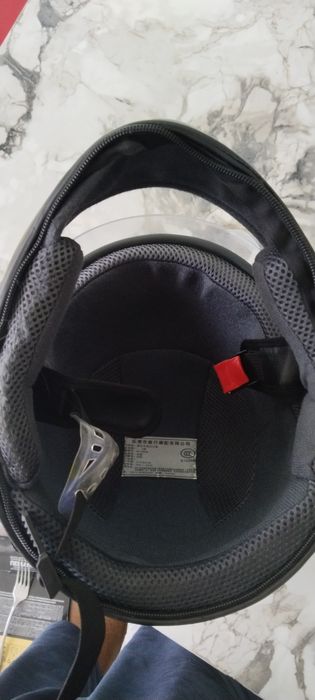продам мотошлем.