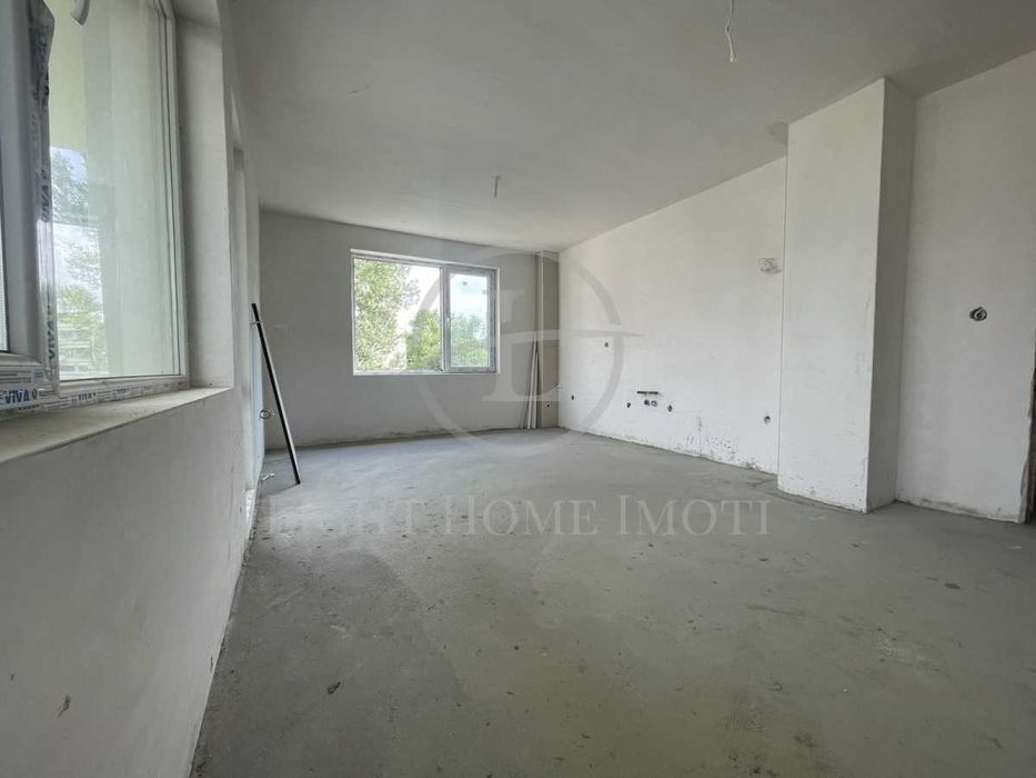 Продава се Двустаен апартамент в Пловдив, Христо Смирненски - 70 кв.м за 1134 €/кв.м - Снимка #1