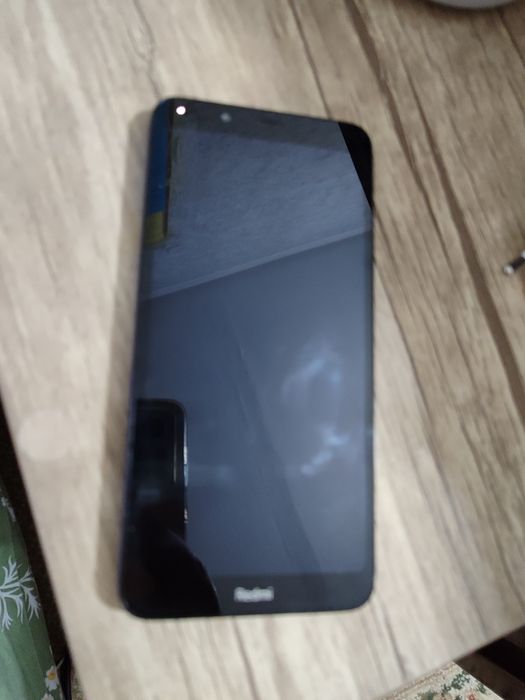 Продам б.у смартфон Xiaomi redme 7А в идеальном состоянии.