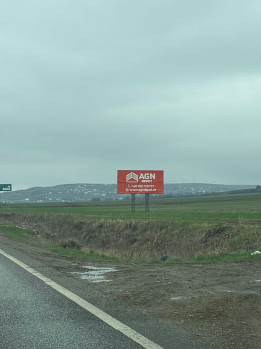 Inchiriere panouri publicitare