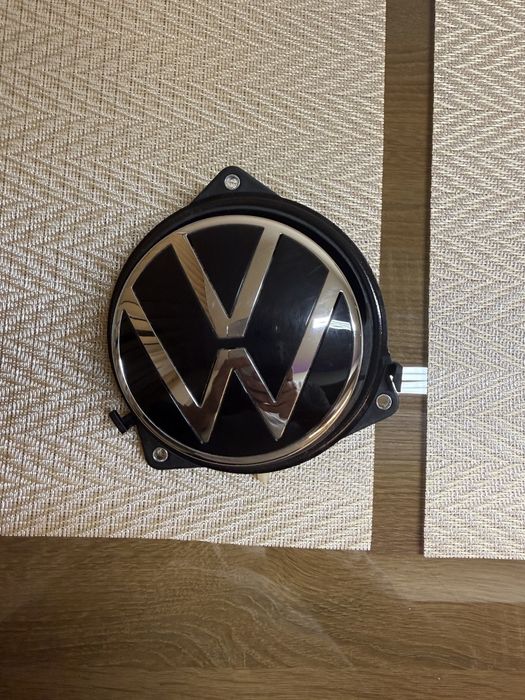 Buto. Portbagaj sigla vw passat b8.5 2015/2022 rabatabil