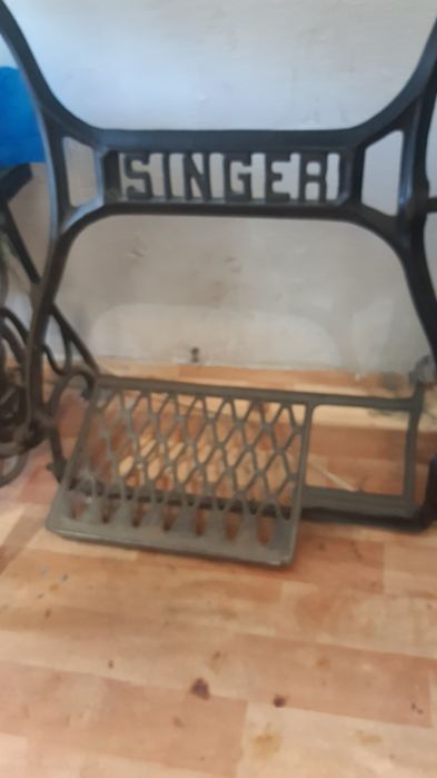 Продам швейную машинку Зингер