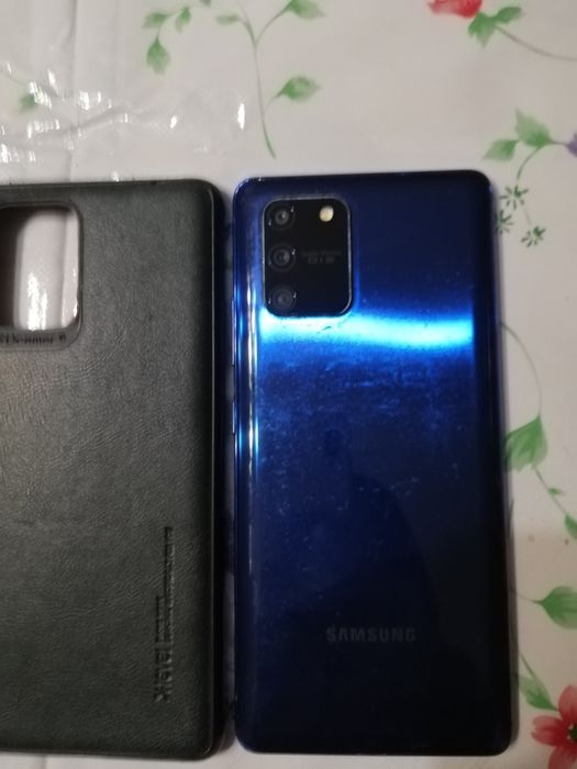 Samsung galaxy S 10  Lite  6/128 гб