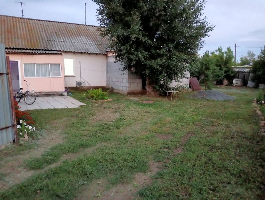 Продам дом на земле.