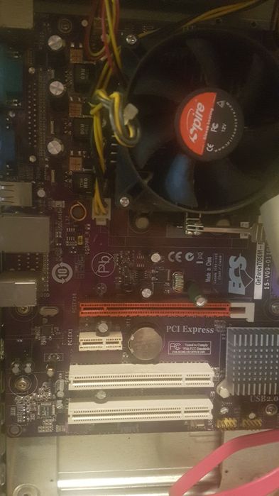 Calculator  defect, monitor ok, tst, mouse, cabluri.