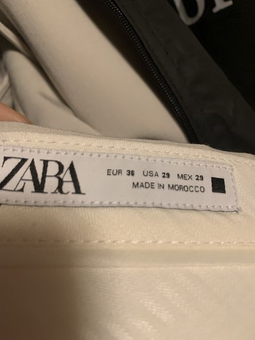 Vand costum barbatesc Zara mas. 46 sacou / 36 pantalon - crem