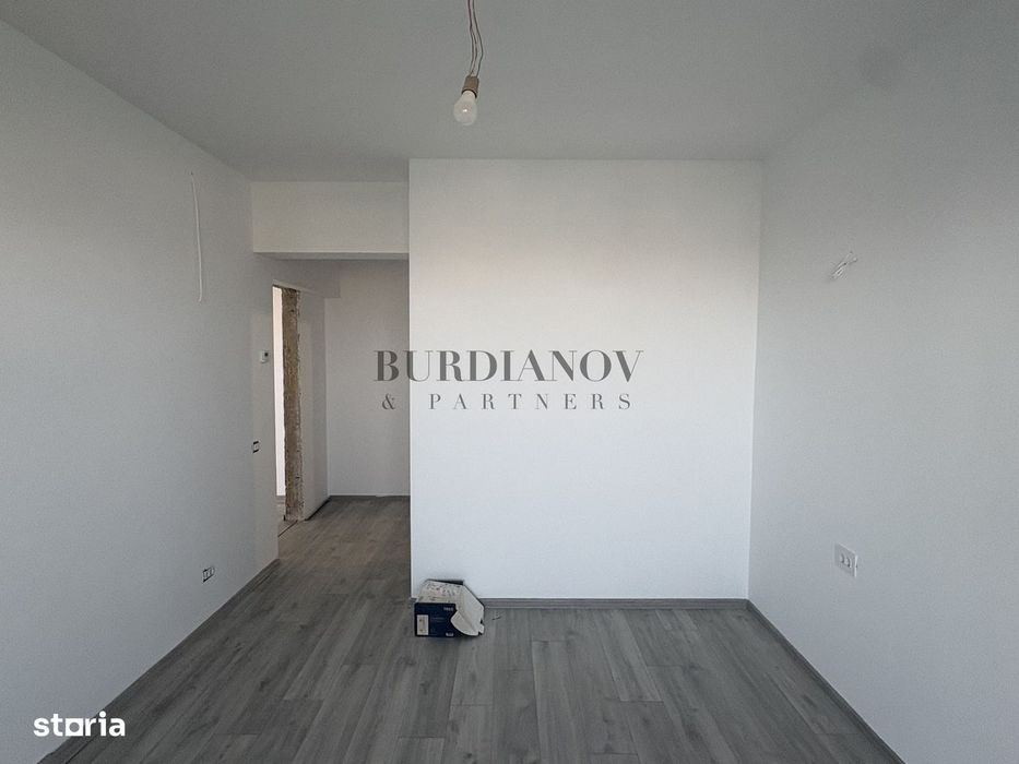 Apartament cu 3 camere - două băi - Etalon Lacul Morii - Vedere Lac
