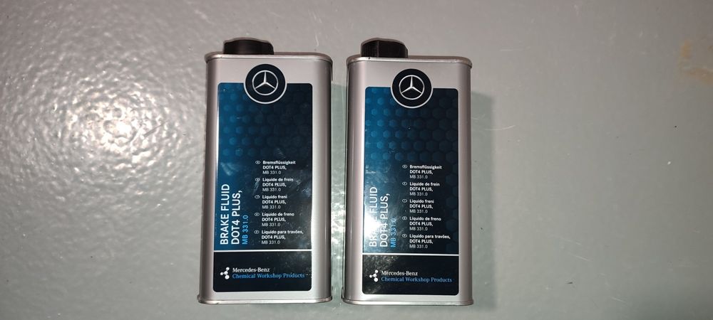 Спирачна течност MERCEDES DOT4 -Made in Germany  2x1л