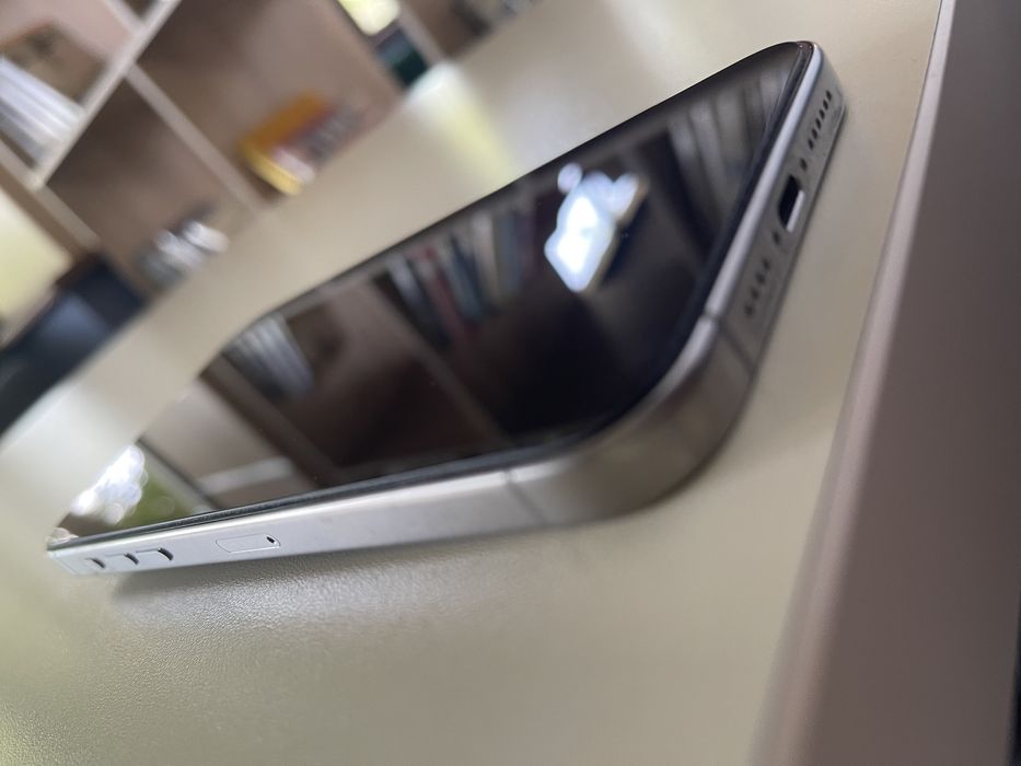 Iphone 15 PRO MAX Продаётся (Почти новый)