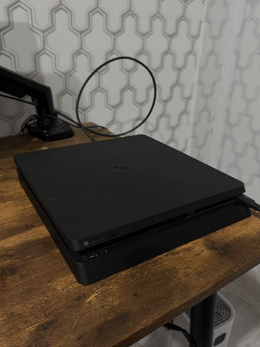 Продам PS4 500gb