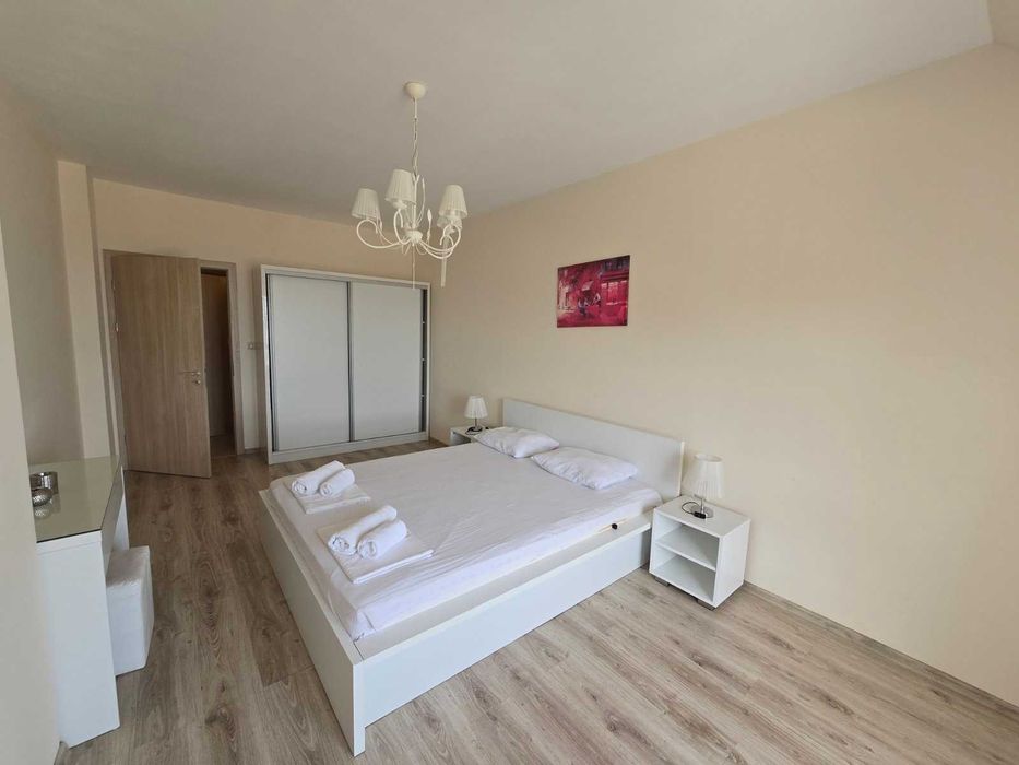 Продава се Двустаен апартамент в Варна, Аспарухово - 90 кв.м за 1556 €/кв.м - Снимка #8