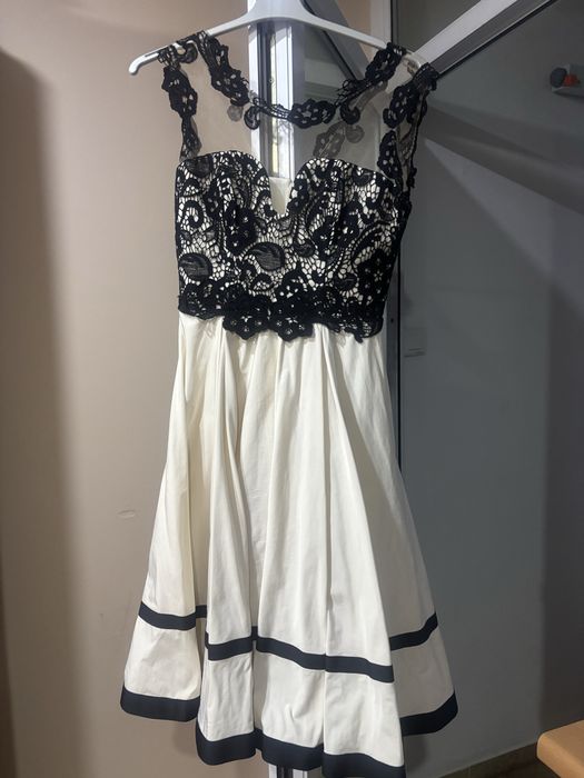 Rochie midi eleganta