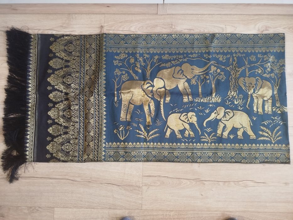 Стенно каре Слонове