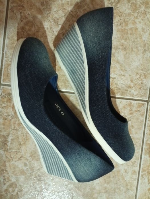 Дамски обувки в цвят деним