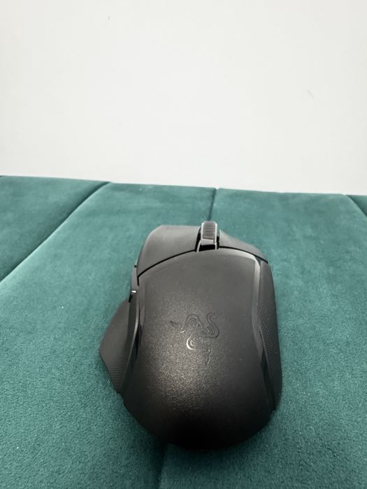 Vand Mouse Gaming Wireless Razer Basilisk V3 X HyperSpeed, 18.000 DPI, impecabi
