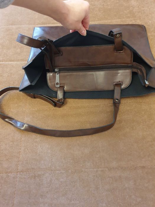 Geantă piele ecologică culoare maro închis