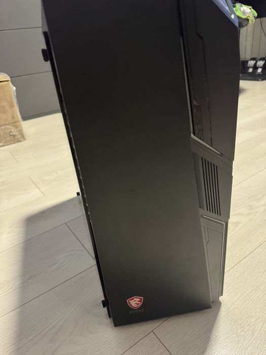 Продавам компютър ГЕЙМЪРСКИ