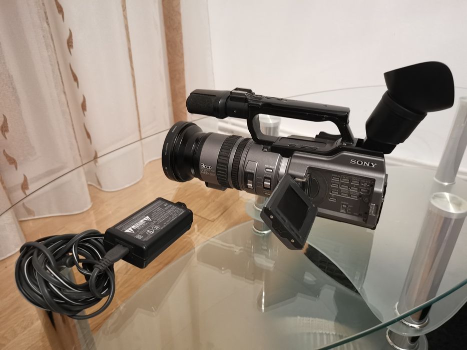 Camera video Sony VX2100E