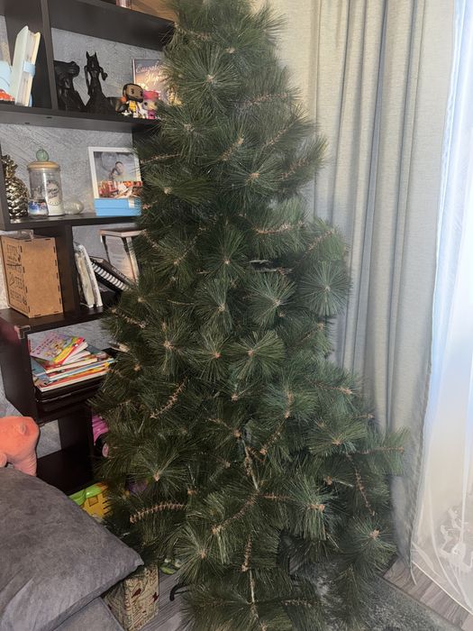 Продам ёлку искуственную
