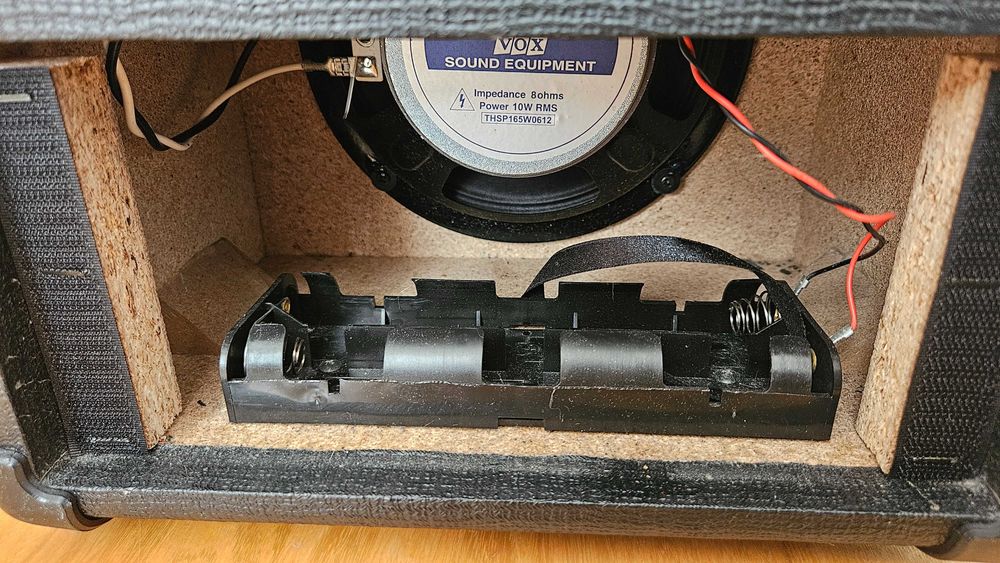 Усилвател VOX DA5 за китара и микрофон