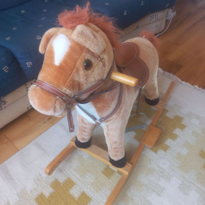 Детско конче люлка