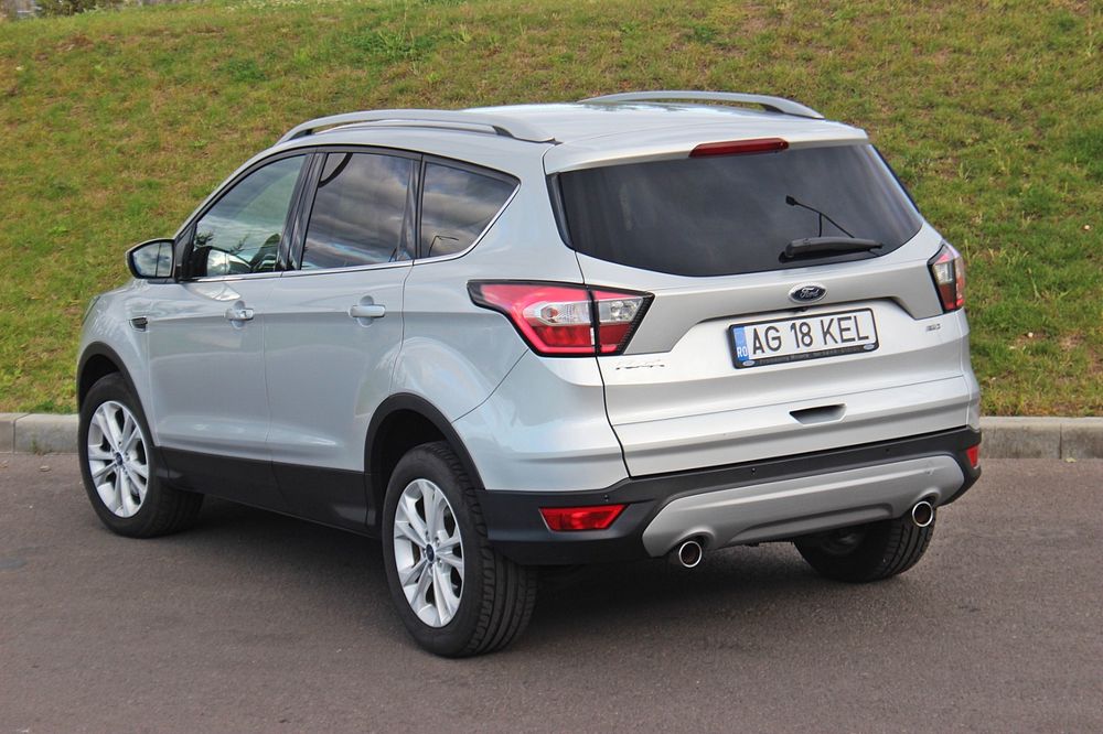 Vând Ford Kuga 2019