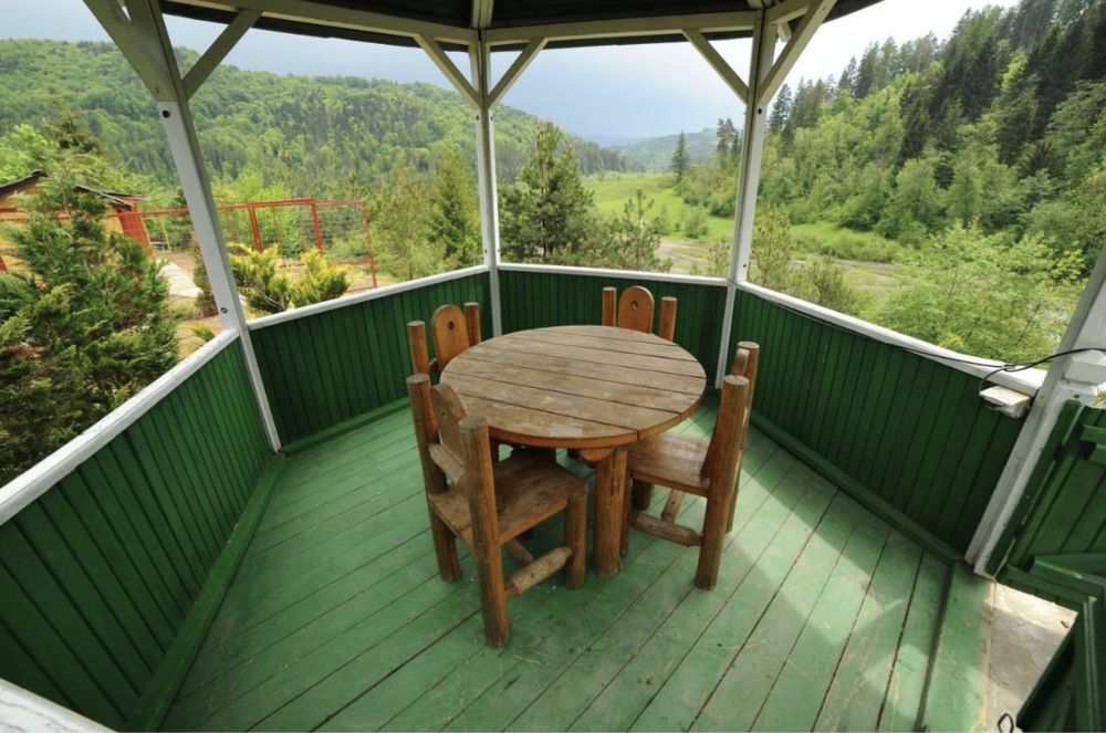 Inchiriezi, vand vila superba Brasov. Bradet