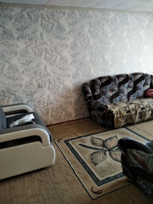 Продам квартиру комнатную микрорайон 3 дом 17
