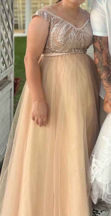 Нова официална рокля