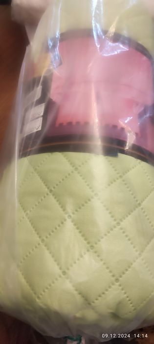 Lenjerii de pat noi , alb, bumbac 100% creponat