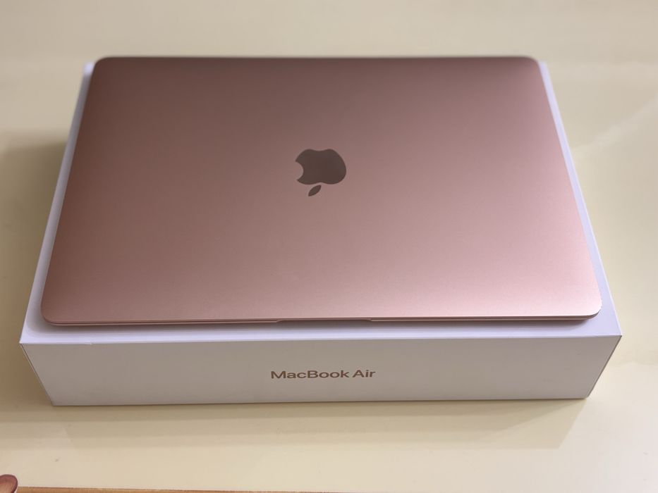 Продам MacBook Air Gold А2179