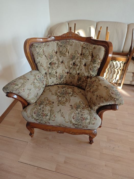 Румынский диван, кресла и столик